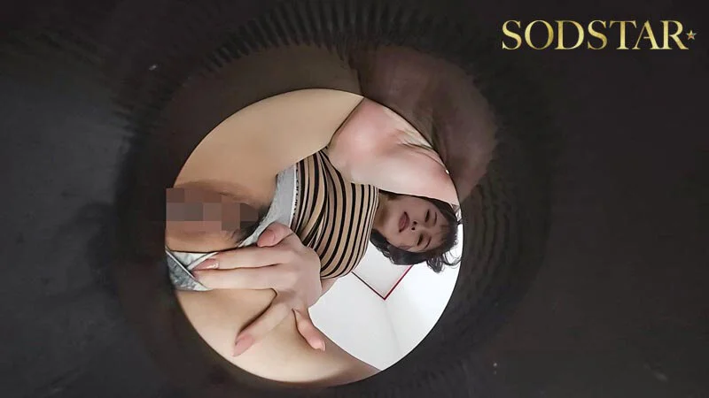 MINAMOがゴミ箱におしっこをしてしまう画像